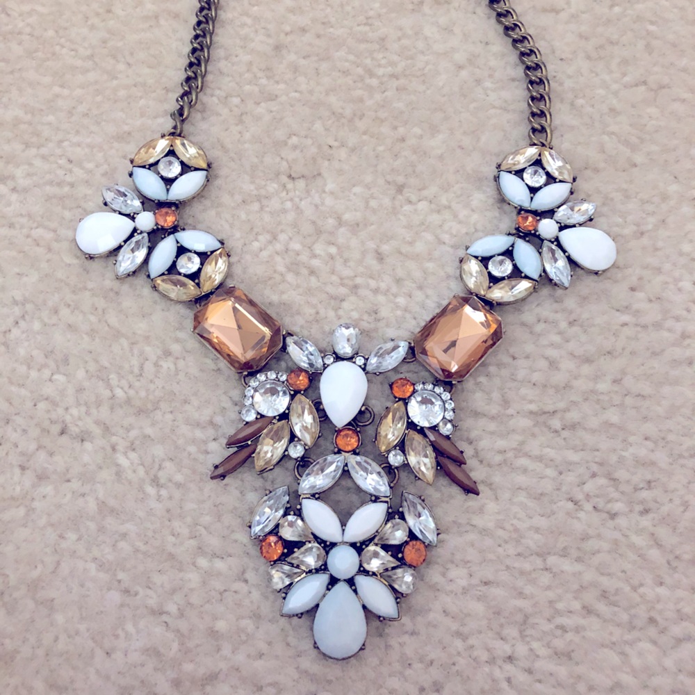 Statement necklace
